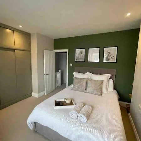 Modern Cottage Style House With Log Burner Harrogate Esterno foto