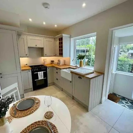 Modern Cottage Style House With Log Burner Harrogate Esterno foto
