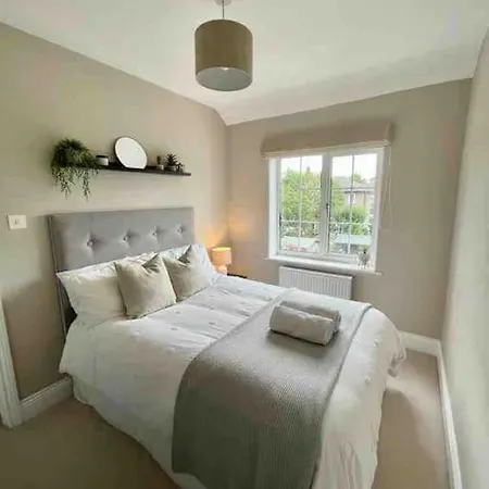 Modern Cottage Style House With Log Burner Harrogate Esterno foto
